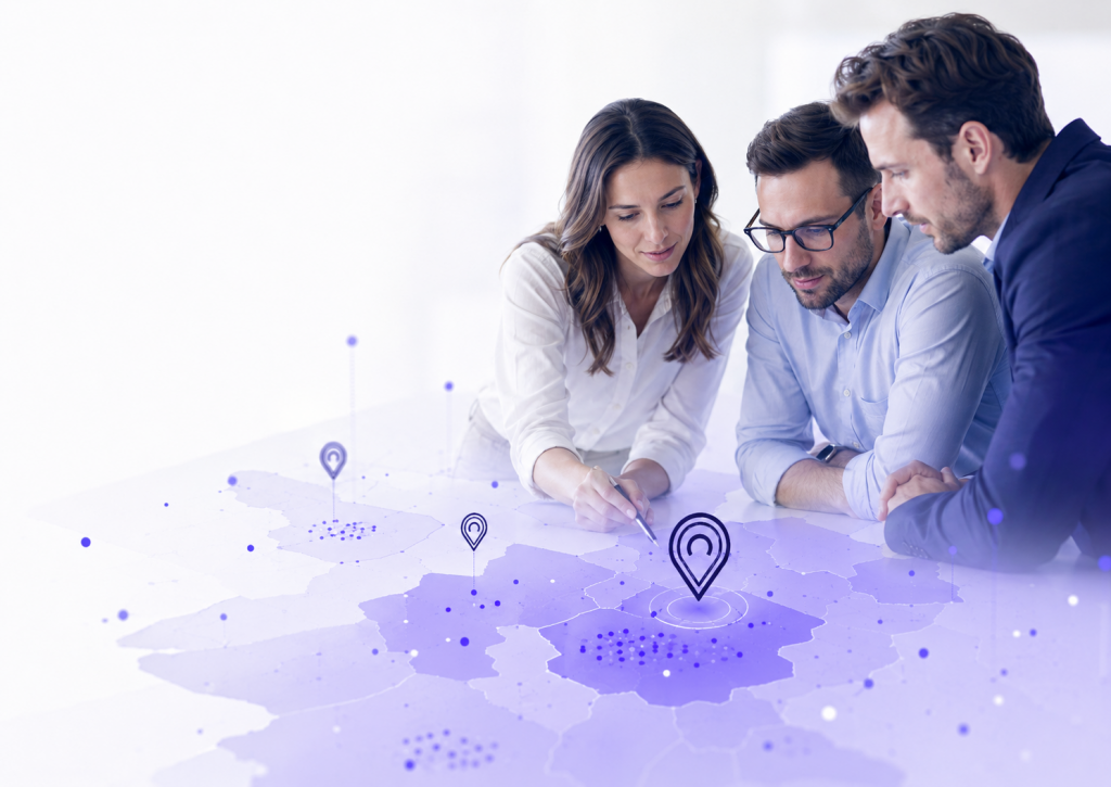 Team analysiert Unternehmensdaten und regionale Potenziale mit Mapyx auf einer digitalen Karte